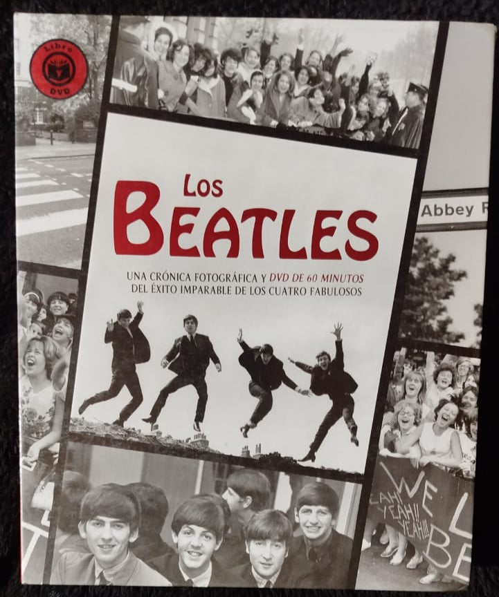 Los Beatles , Una crónica fotográfica y DVD de 60 minutos del éxito imparable de los cuatro fabulosos