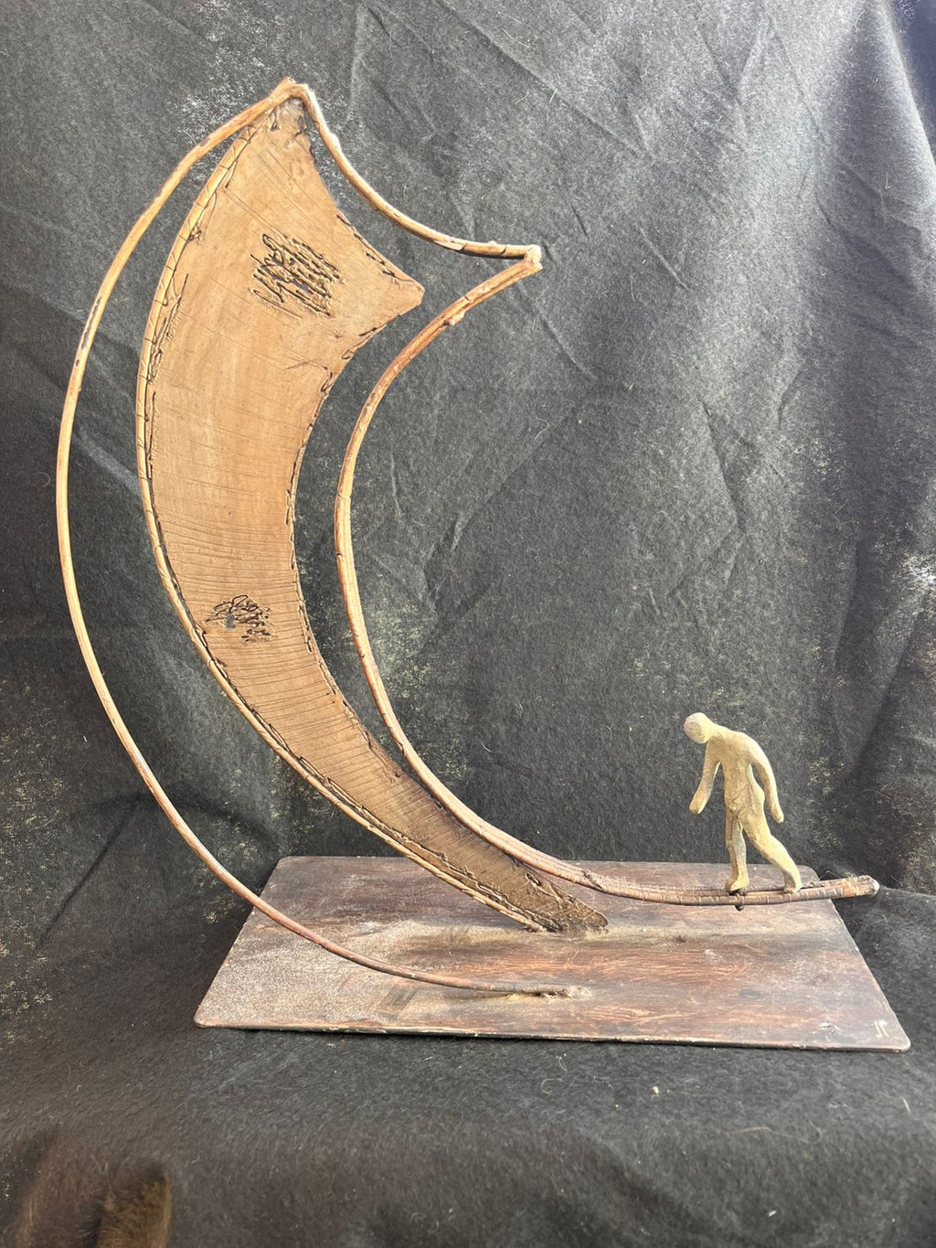 Escultura en metal "El Hombre Veleta"